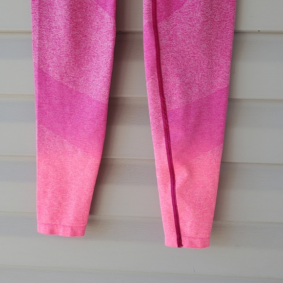Victoria's secret PINK seamless pink leggings - Picture 11 of 12